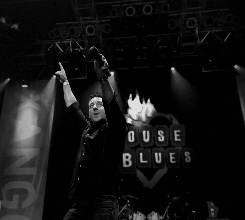 Aaron Garrity performing at House of Blues